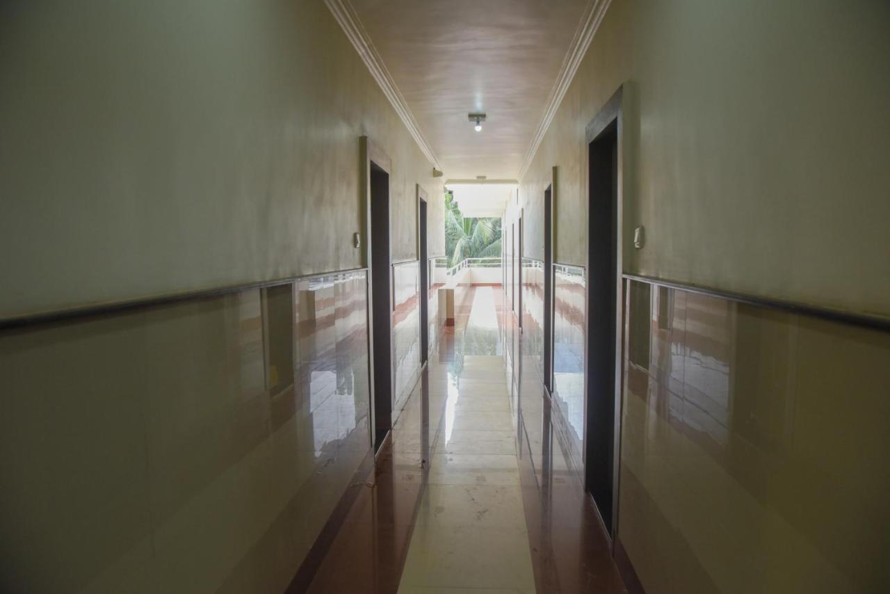 Hotel Rajratna Executive Supe Exterior foto